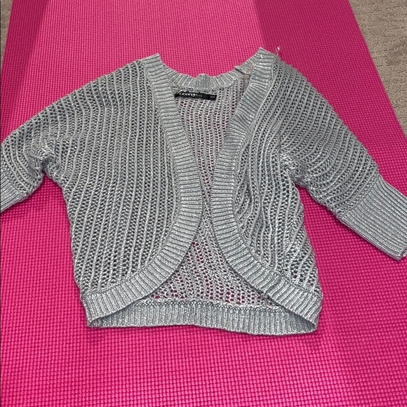 BUNDLE ONESIE AND GREY SWEATER FKR GIRLS - Picture 3 of 3